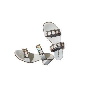 Inaaya – Luxe Embellished Mules for Women